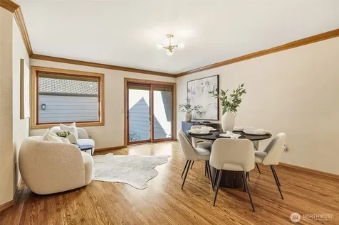 10327 NE 19th Place Bellevue WA 98004