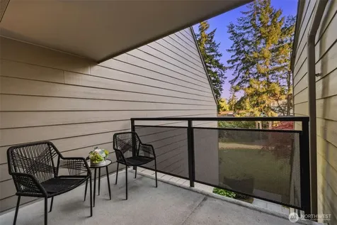 10327 NE 19th Place Bellevue WA 98004