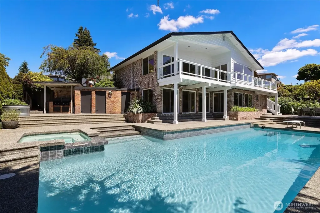 18226 62nd Avenue NE Kenmore WA 98028