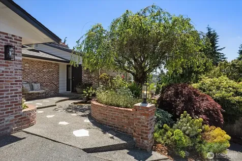 18226 62nd Avenue NE Kenmore WA 98028