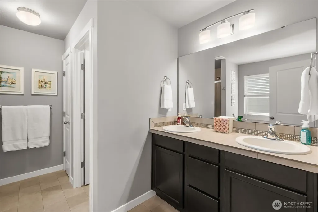 16208 78th Avenue Ct E Puyallup WA 98375