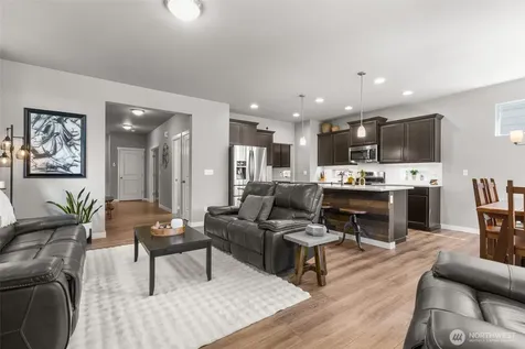 16208 78th Avenue Ct E Puyallup WA 98375