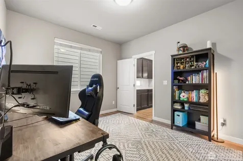 16208 78th Avenue Ct E Puyallup WA 98375
