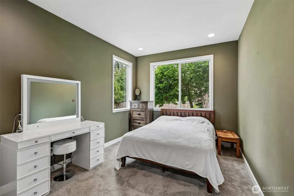 2001 263rd Lane SE Sammamish WA 98075
