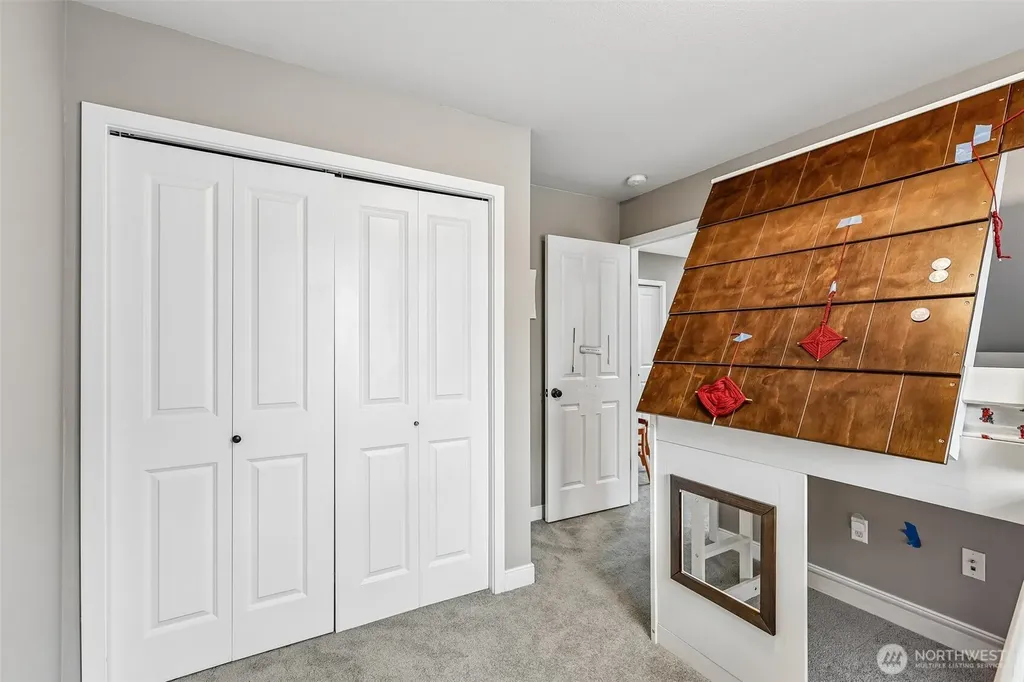 2001 263rd Lane SE Sammamish WA 98075