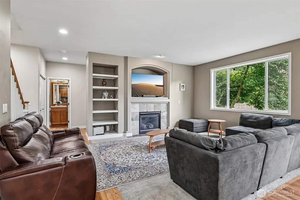 2001 263rd Lane SE Sammamish WA 98075