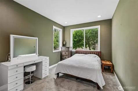 2001 263rd Lane SE Sammamish WA 98075