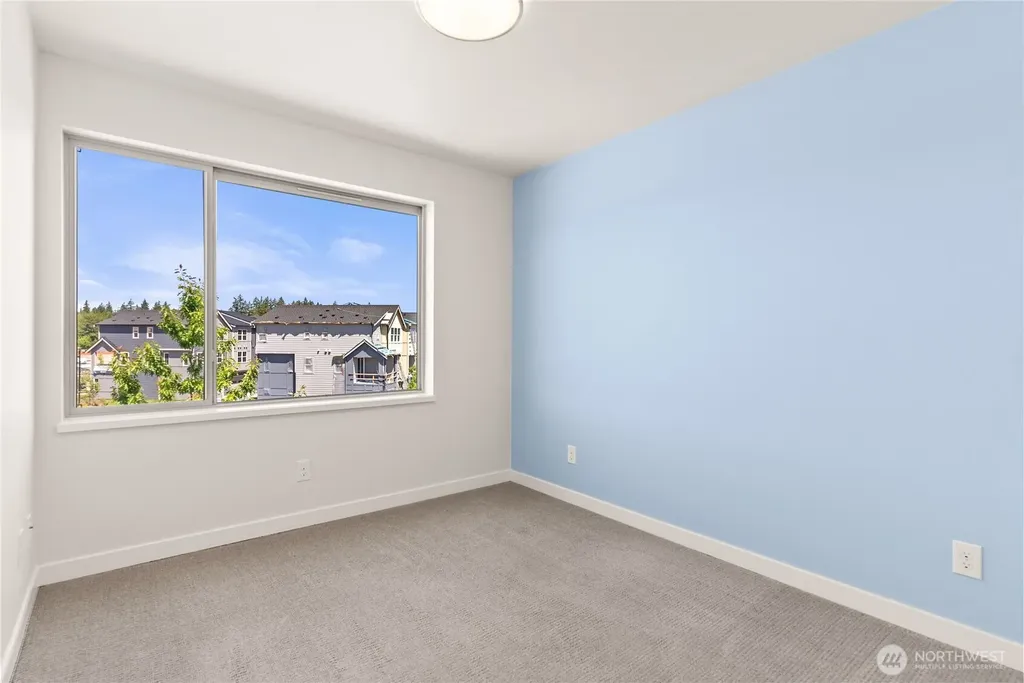 32675 Madrona Avenue SE Black Diamond WA 98010