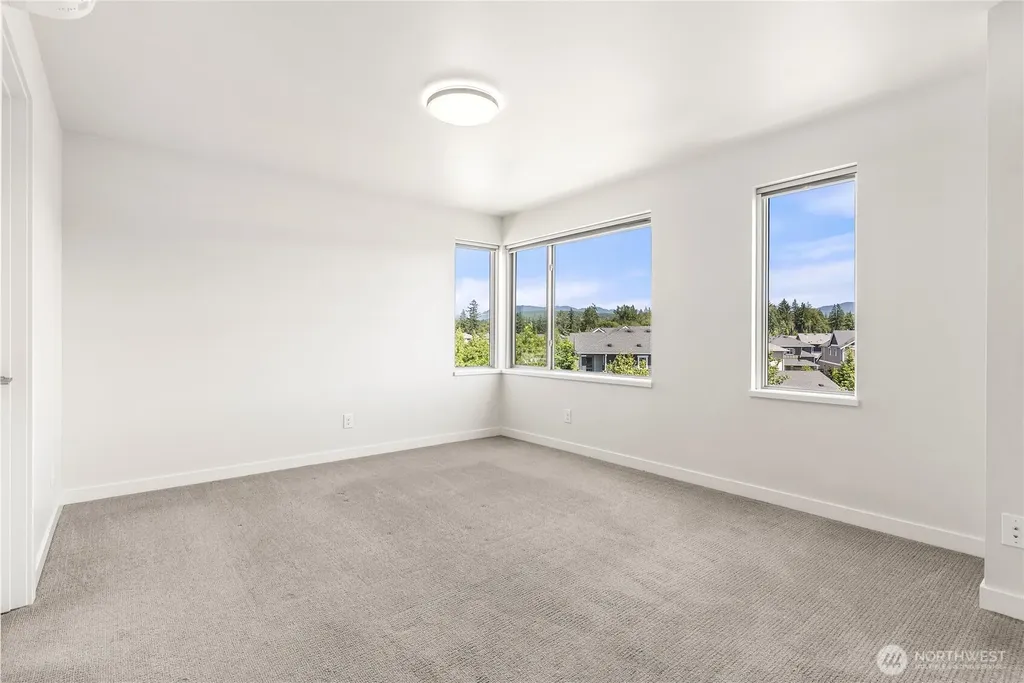 32675 Madrona Avenue SE Black Diamond WA 98010
