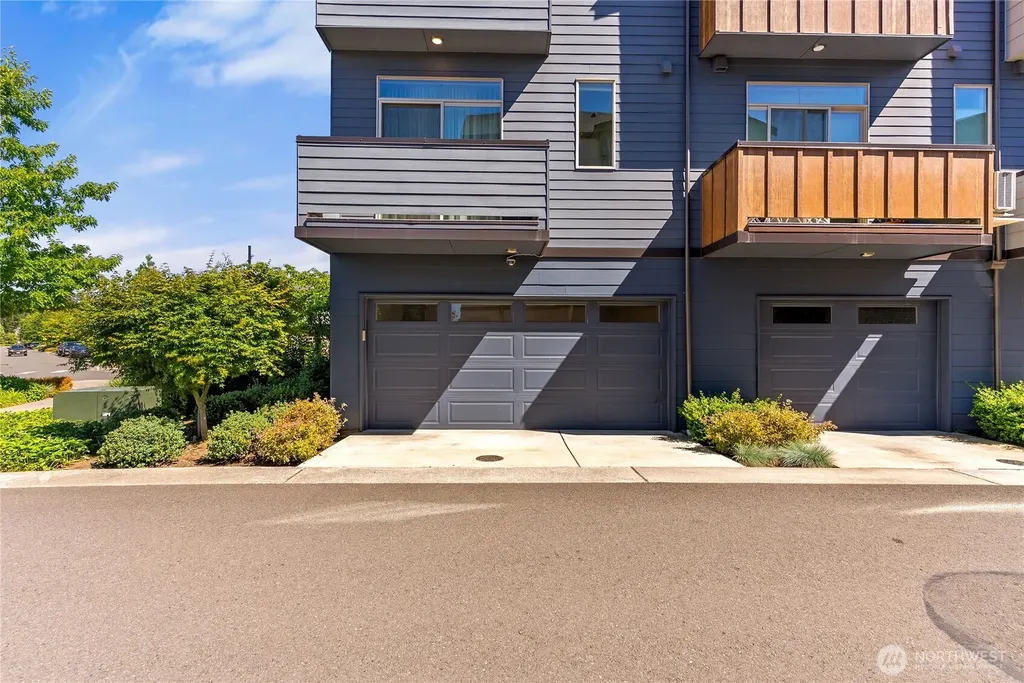32675 Madrona Avenue SE Black Diamond WA 98010
