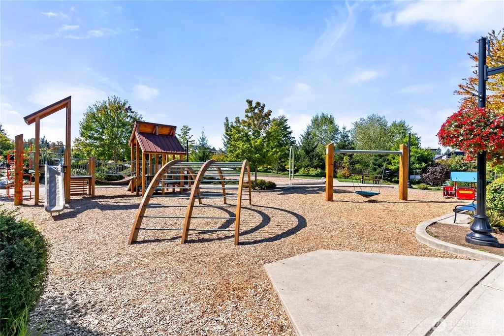 32675 Madrona Avenue SE Black Diamond WA 98010