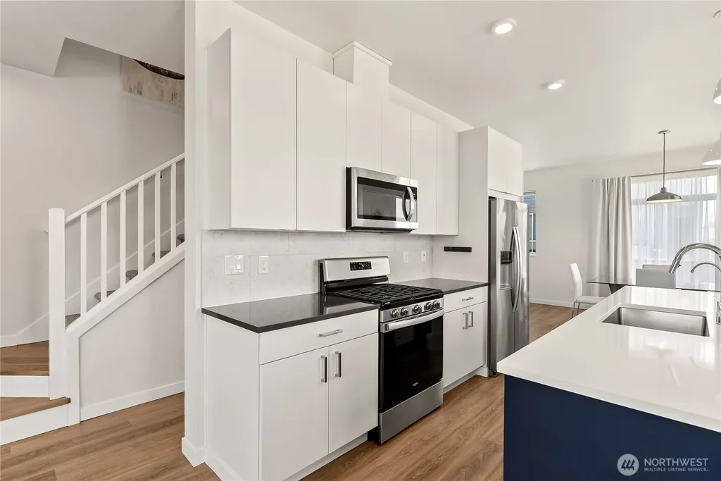 32675 Madrona Avenue SE Black Diamond WA 98010