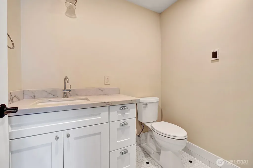 1708 18th Avenue Bellevue WA 98122