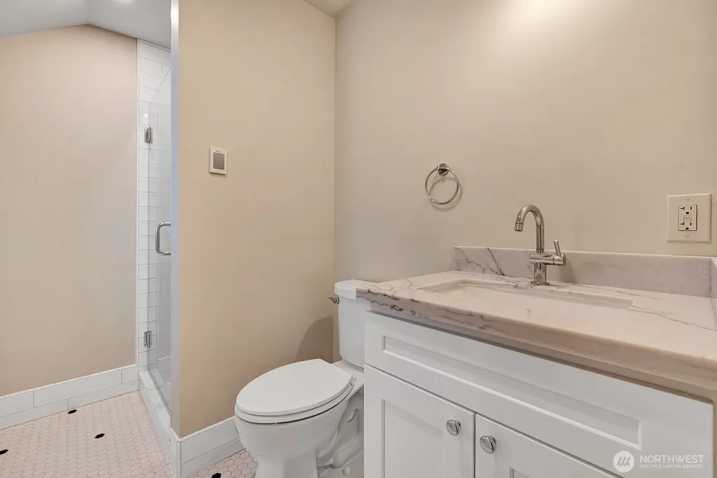 1708 18th Avenue Bellevue WA 98122