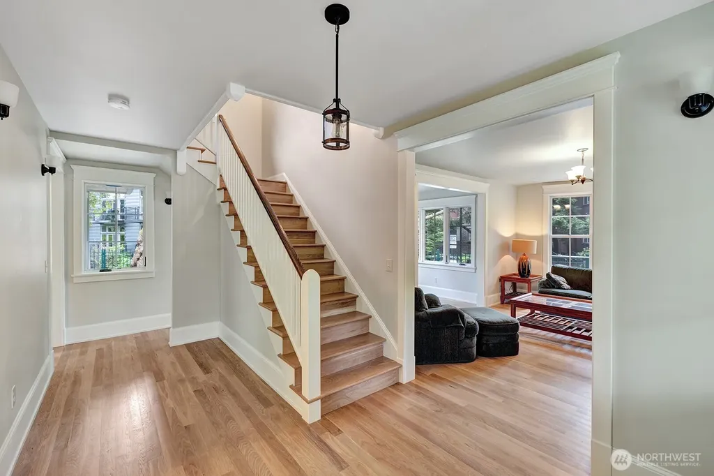 1708 18th Avenue Bellevue WA 98122
