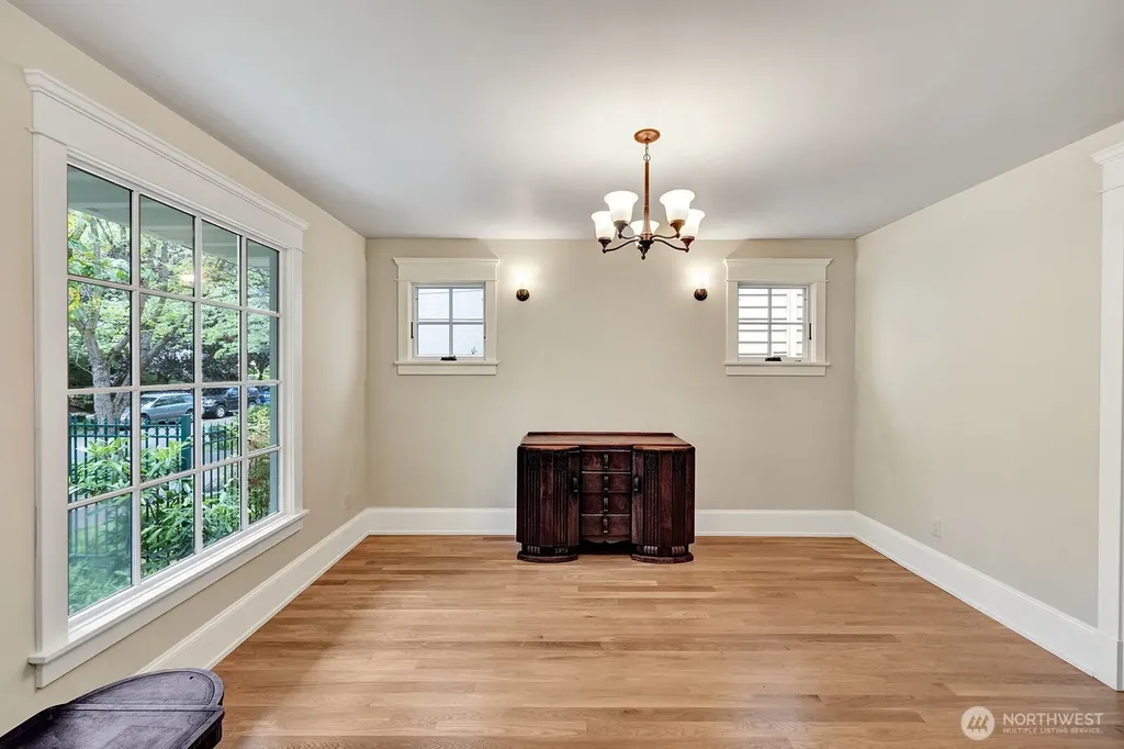 1708 18th Avenue Bellevue WA 98122