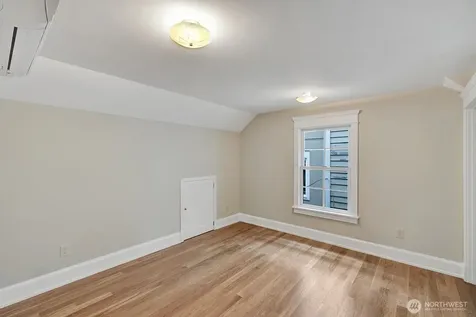 1708 18th Avenue Bellevue WA 98122