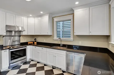 1708 18th Avenue Bellevue WA 98122