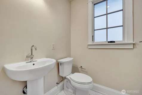 1708 18th Avenue Bellevue WA 98122
