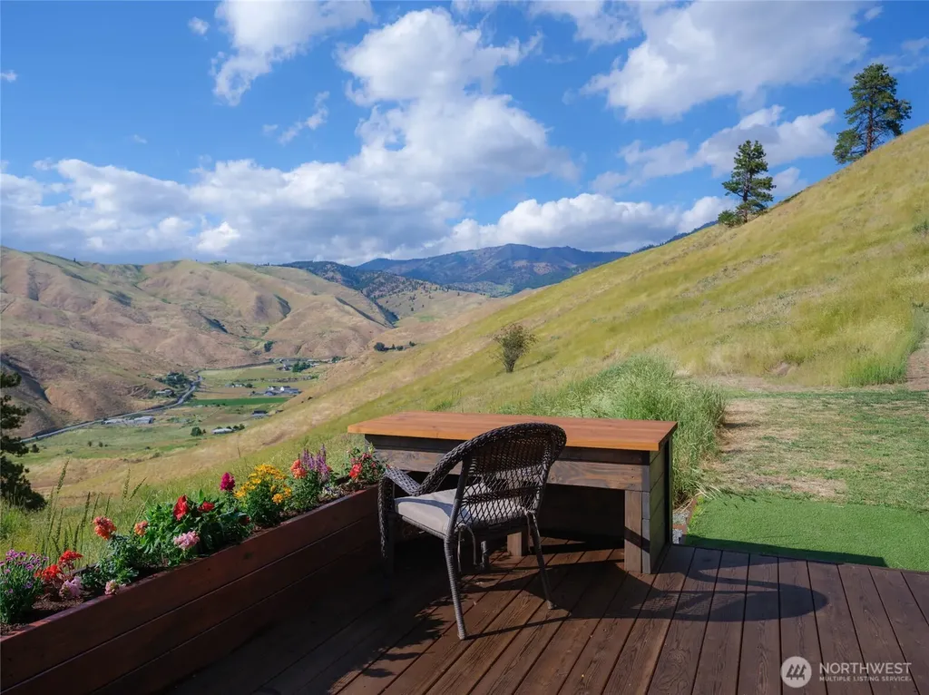 6993 Nahahum Canyon Road Cashmere WA 98815