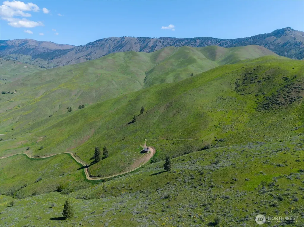 6993 Nahahum Canyon Road Cashmere WA 98815