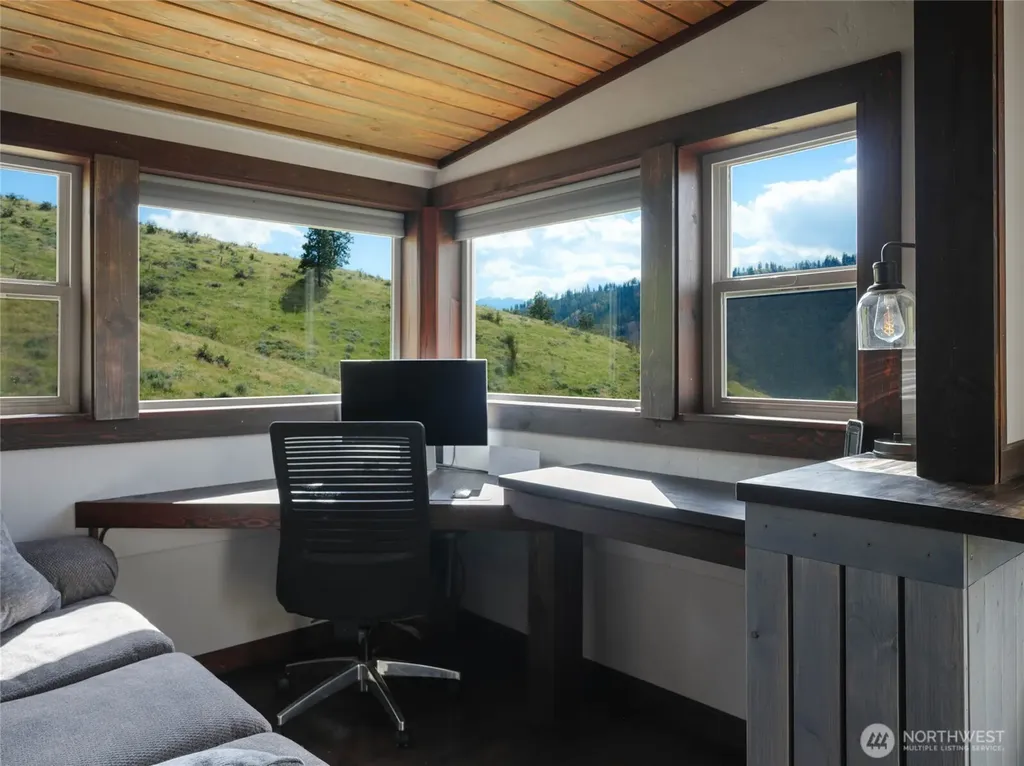 6993 Nahahum Canyon Road Cashmere WA 98815