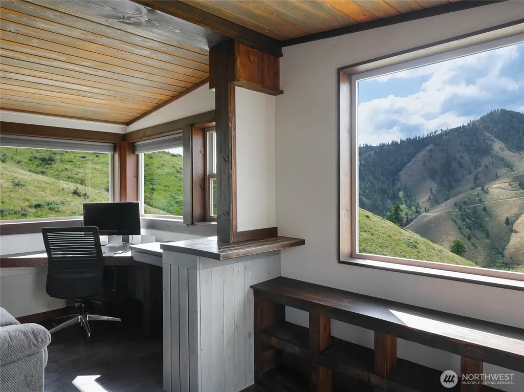 6993 Nahahum Canyon Road Cashmere WA 98815