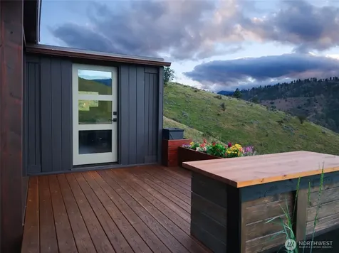 6993 Nahahum Canyon Road Cashmere WA 98815