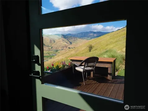6993 Nahahum Canyon Road Cashmere WA 98815