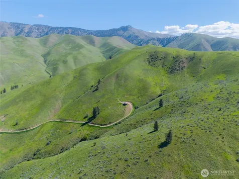 6993 Nahahum Canyon Road Cashmere WA 98815