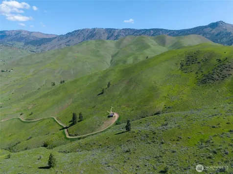 6993 Nahahum Canyon Road Cashmere WA 98815