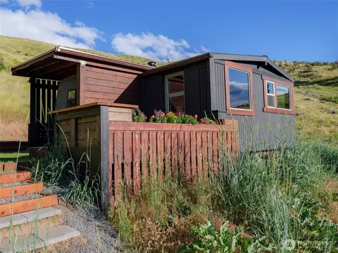 6993 Nahahum Canyon Road Cashmere WA 98815