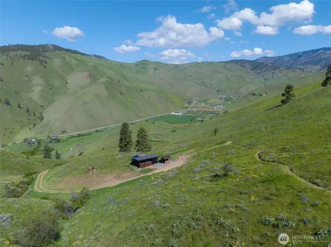 6993 Nahahum Canyon Road Cashmere WA 98815