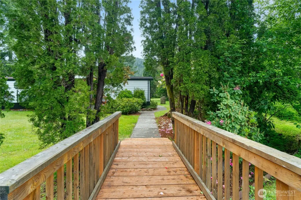 5450 Us Highway 101 Humptulips WA 98552
