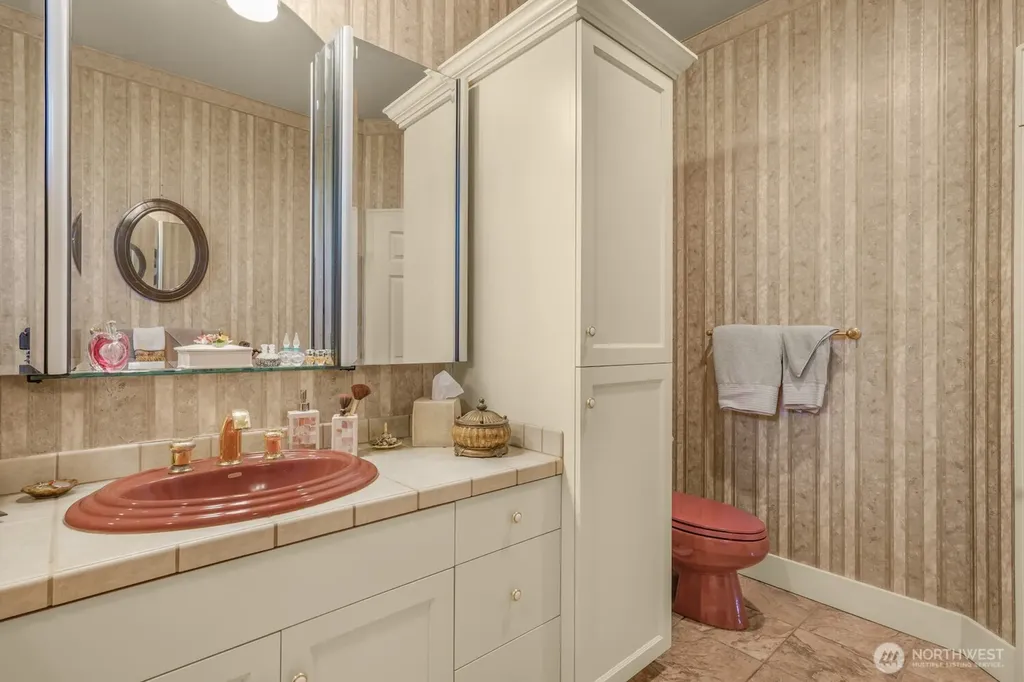 211 Alderwood Drive Chehalis WA 98532
