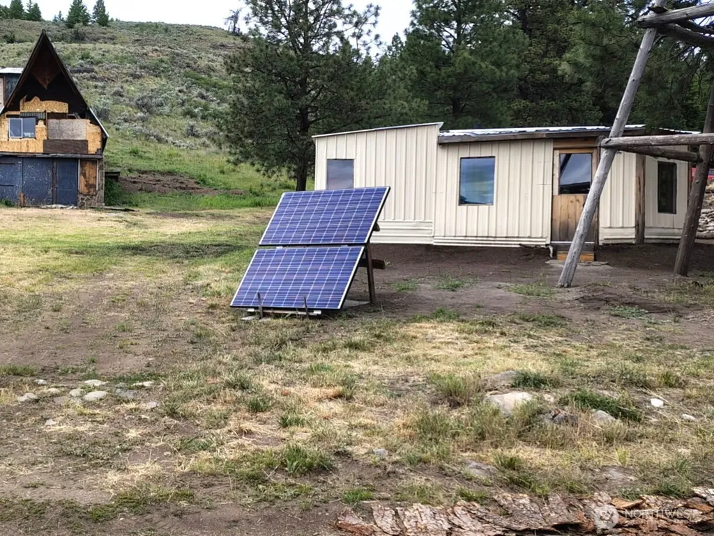 174 N Lambert Lane Republic WA 99166