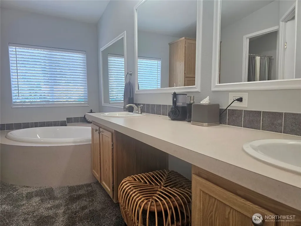 11303 124th Street Ct E Puyallup WA 98374