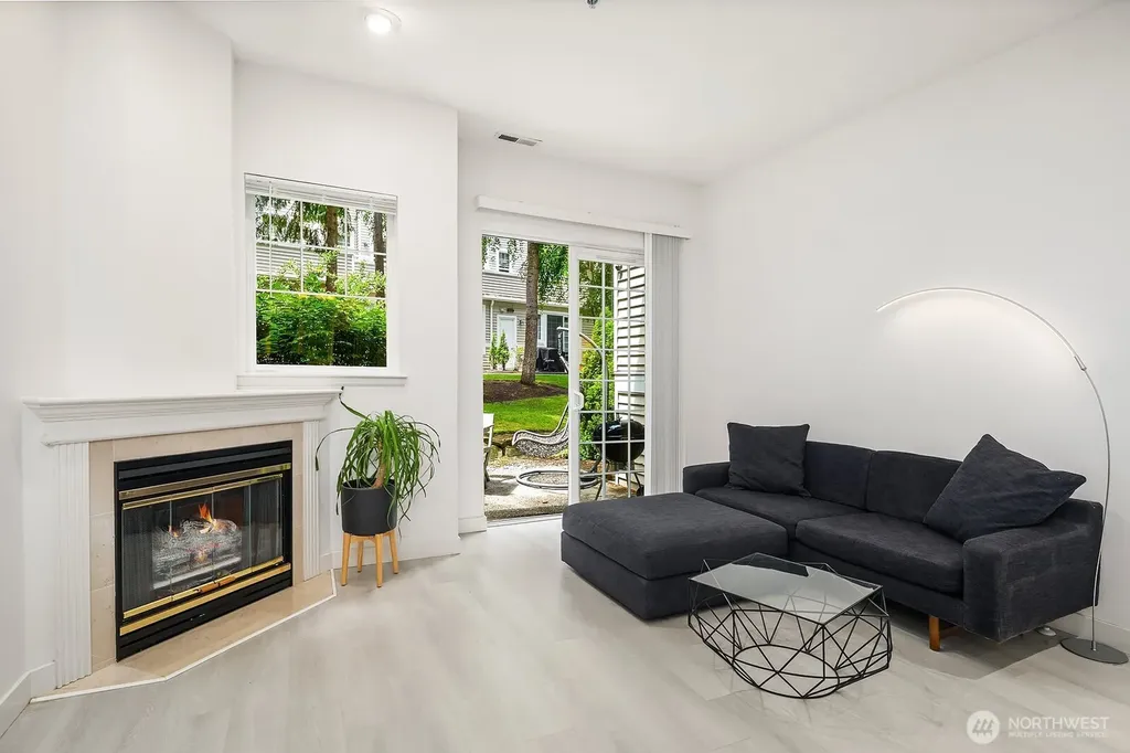 2020 132nd Avenue SE Bellevue WA 98005