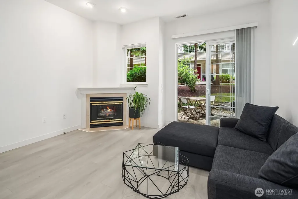 2020 132nd Avenue SE Bellevue WA 98005