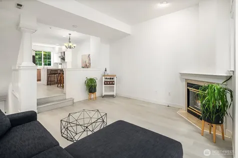 2020 132nd Avenue SE Bellevue WA 98005