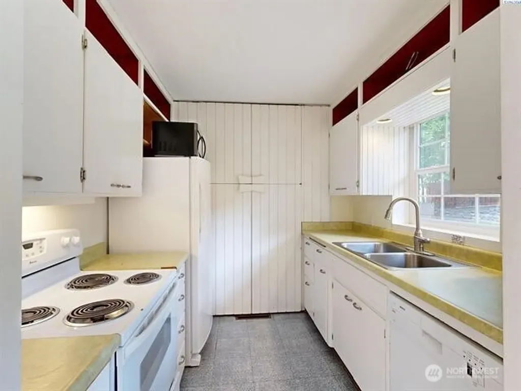 1000 NE Duncan Lane Pullman WA 99163