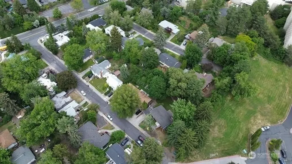 1000 NE Duncan Lane Pullman WA 99163