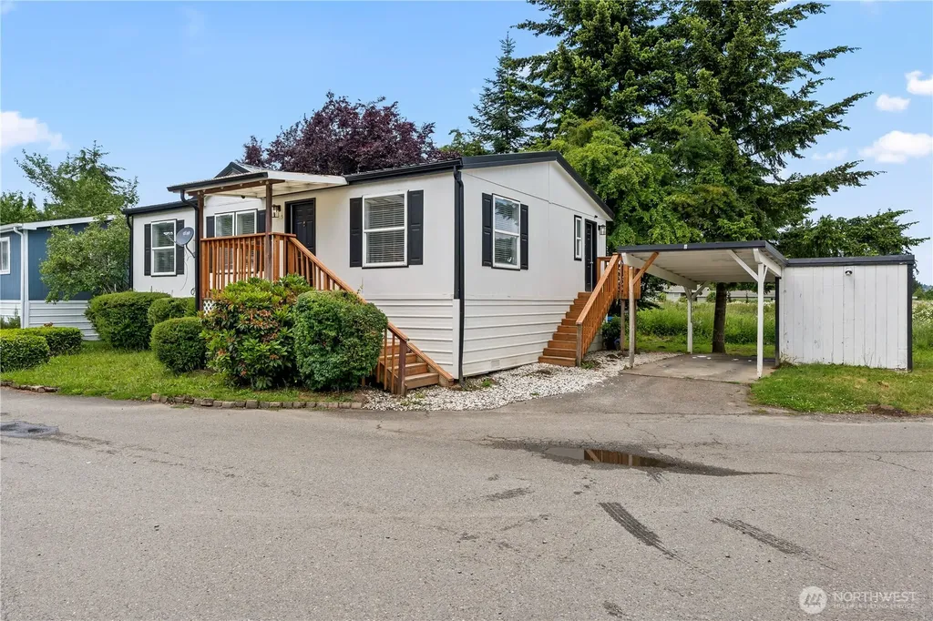 1112 Long Road Centralia WA 98531
