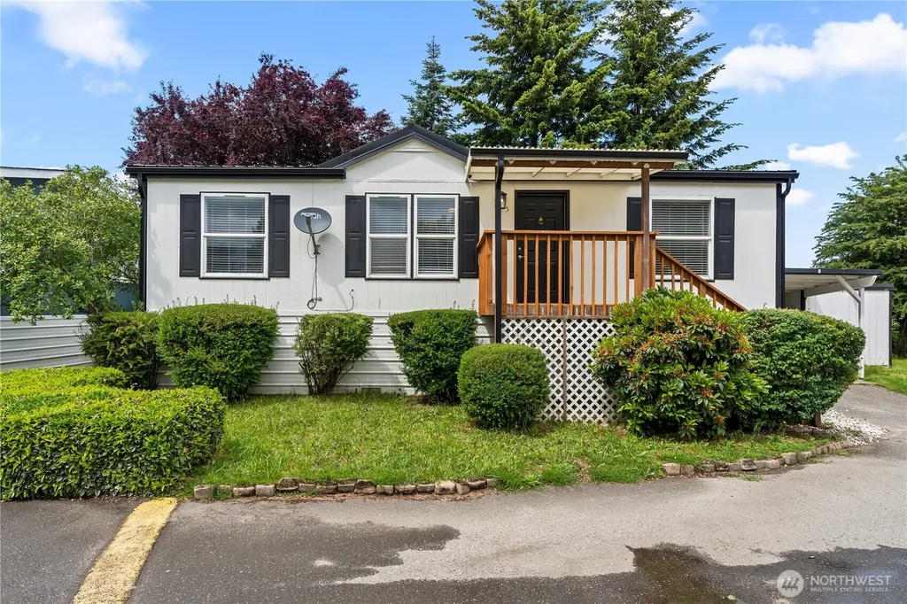 1112 Long Road Centralia WA 98531