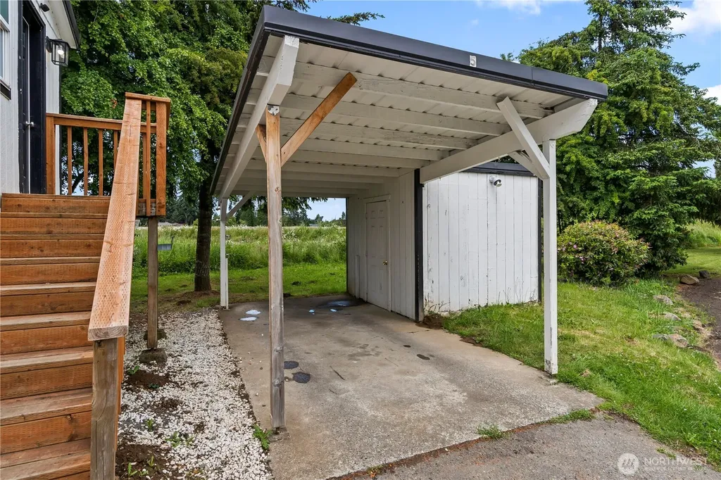 1112 Long Road Centralia WA 98531