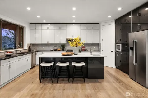 3202 Burnett Avenue N Renton WA 98056