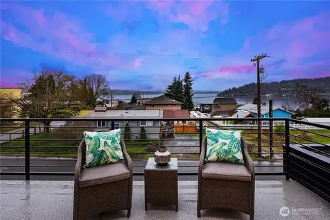 3202 Burnett Avenue N Renton WA 98056