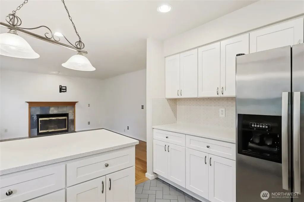 10715 Hillsboro Drive NW Silverdale WA 98383