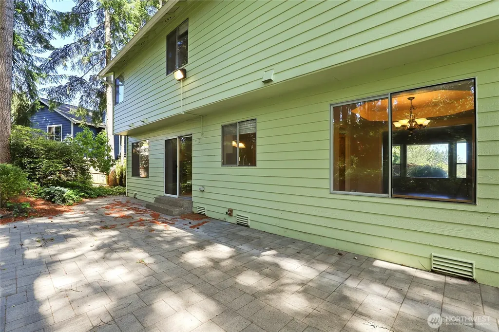 10715 Hillsboro Drive NW Silverdale WA 98383