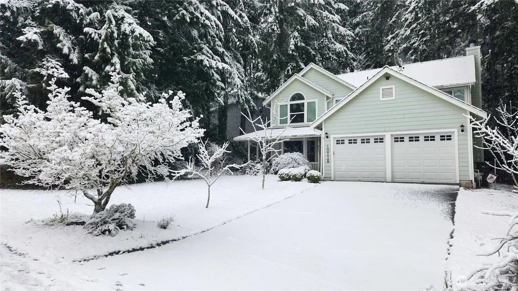 10715 Hillsboro Drive NW Silverdale WA 98383